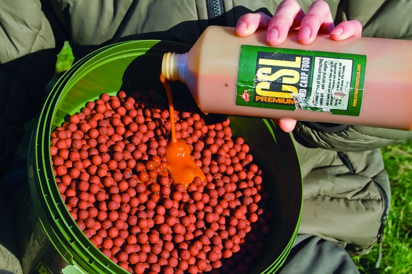 Dynamite Baits Premium CSL Liquid Carp Food 4 Dynamite Baits Premium CSL Liquid Carp Food - Image 2