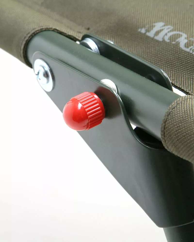 Daiwa Black Widow Carp Chair 6 Daiwa Black Widow Carp Chair - Image 4