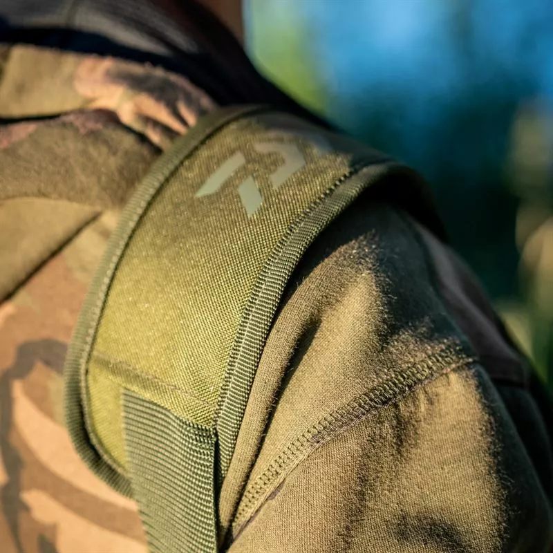 Daiwa Black Widow Compact Tackle Bag 10 Daiwa Black Widow Compact Tackle Bag - Image 8