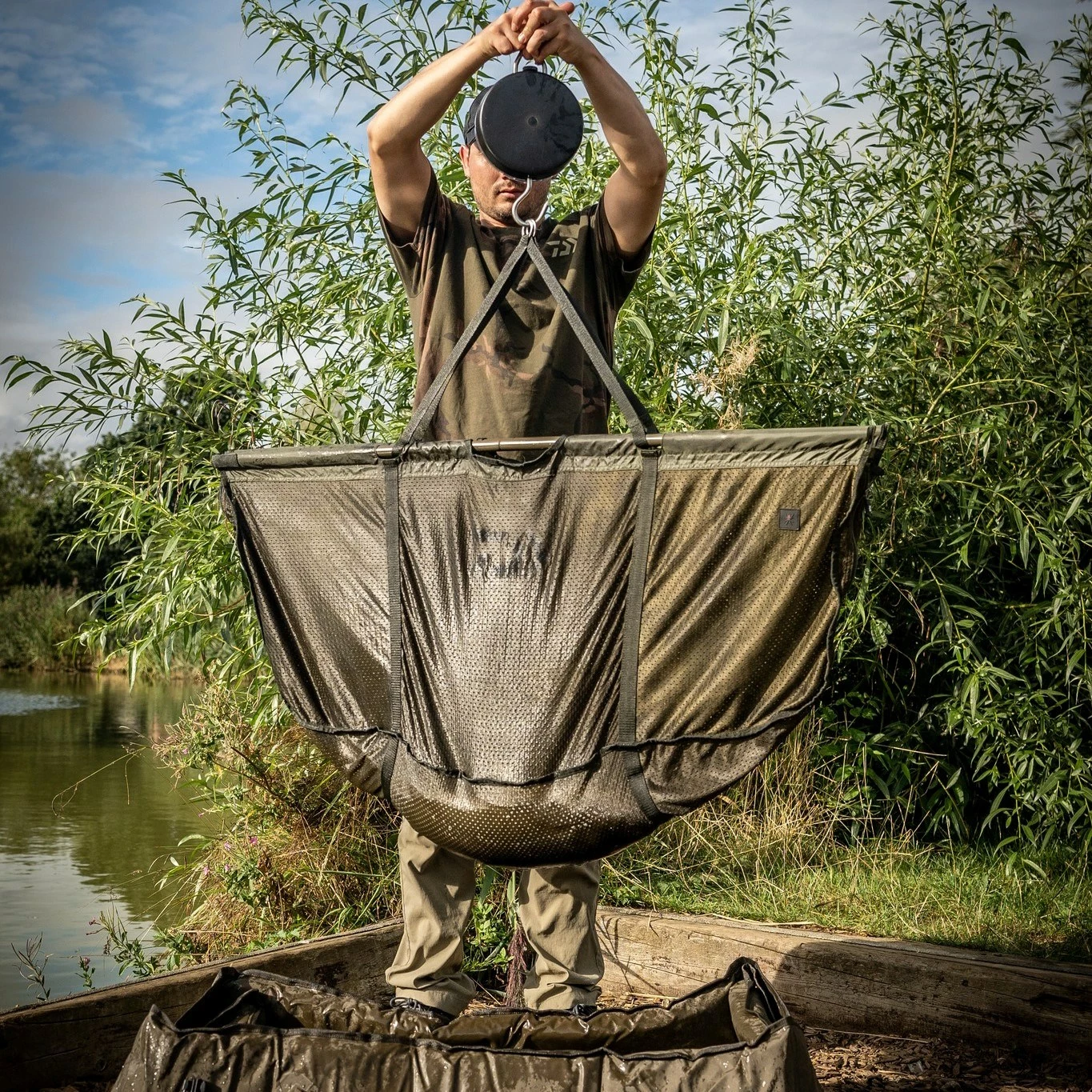 Daiwa Black Widow Folding Weight Sling 3 Daiwa Black Widow Folding Weight Sling