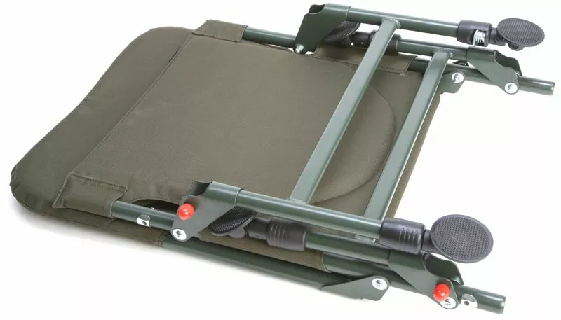 Daiwa Black Widow Carp Chair 4 Daiwa Black Widow Carp Chair - Image 2