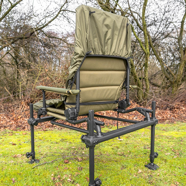 Korum Universal Waterproof Chair Cover 5 Korum Universal Waterproof Chair Cover - Image 3