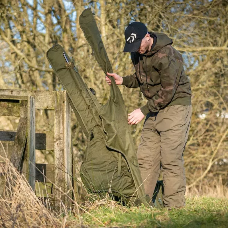 Daiwa Black Widow 3 Rod Holdalls 13 Daiwa Black Widow 3 Rod Holdalls - Image 11