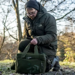 Daiwa Black Widow Large Cool Bait Bag 19 Daiwa Black Widow Large Cool Bait Bag -Game Fishing Shop pnixeheg638151636150119675