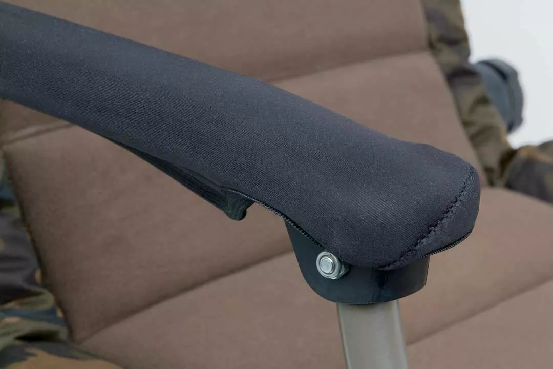 Fox R-Series Camo Chairs 11 Fox R-Series Camo Chairs - Image 9